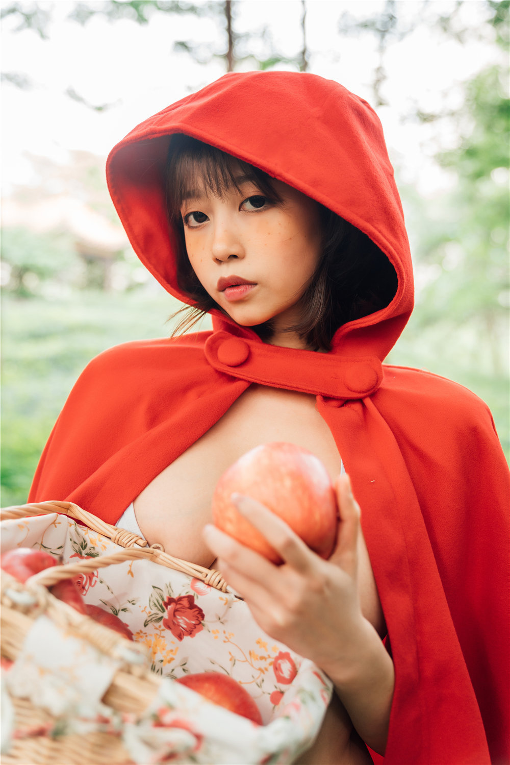 奈汐酱Nice 自撮り - Red Riding Hood