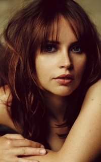 Felicity Jones 3QaEUdsI_o