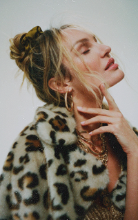 modelka - Candice Swanepoel  50pfKw9B_o
