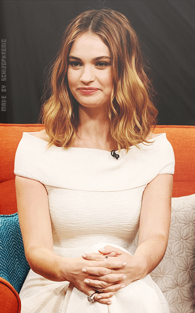 Lily James Mn21Htby_o