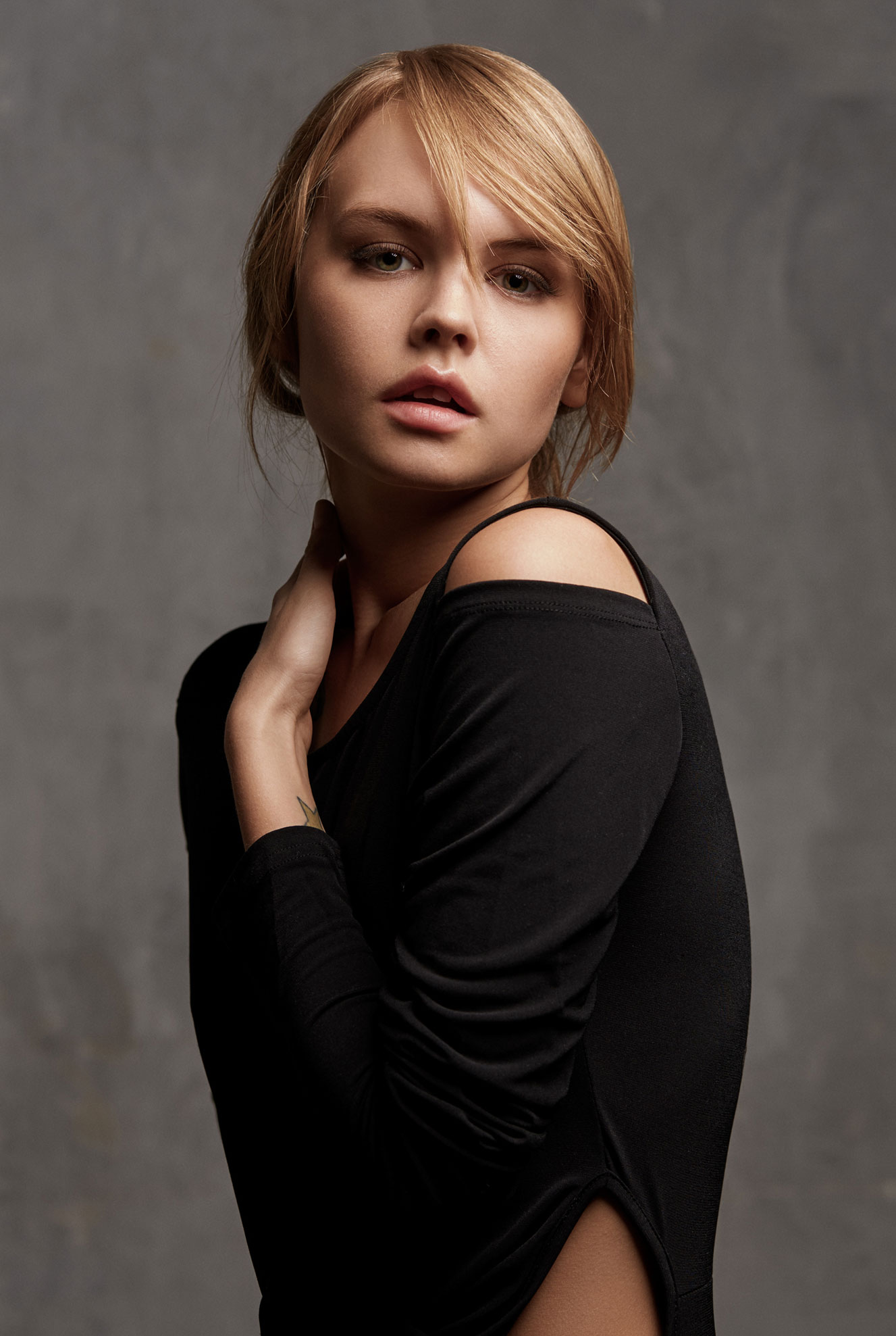 портрет Анастасии Щегловой / Anastasiya Scheglova by Babak Fatholahi портрет Анастасии Щегловой / Anastasiya Scheglova by Babak Fatholahi