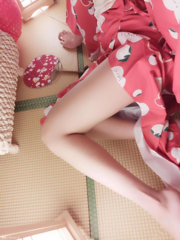 网络美女Kanami酱–足控福利哦大胆写真(24)