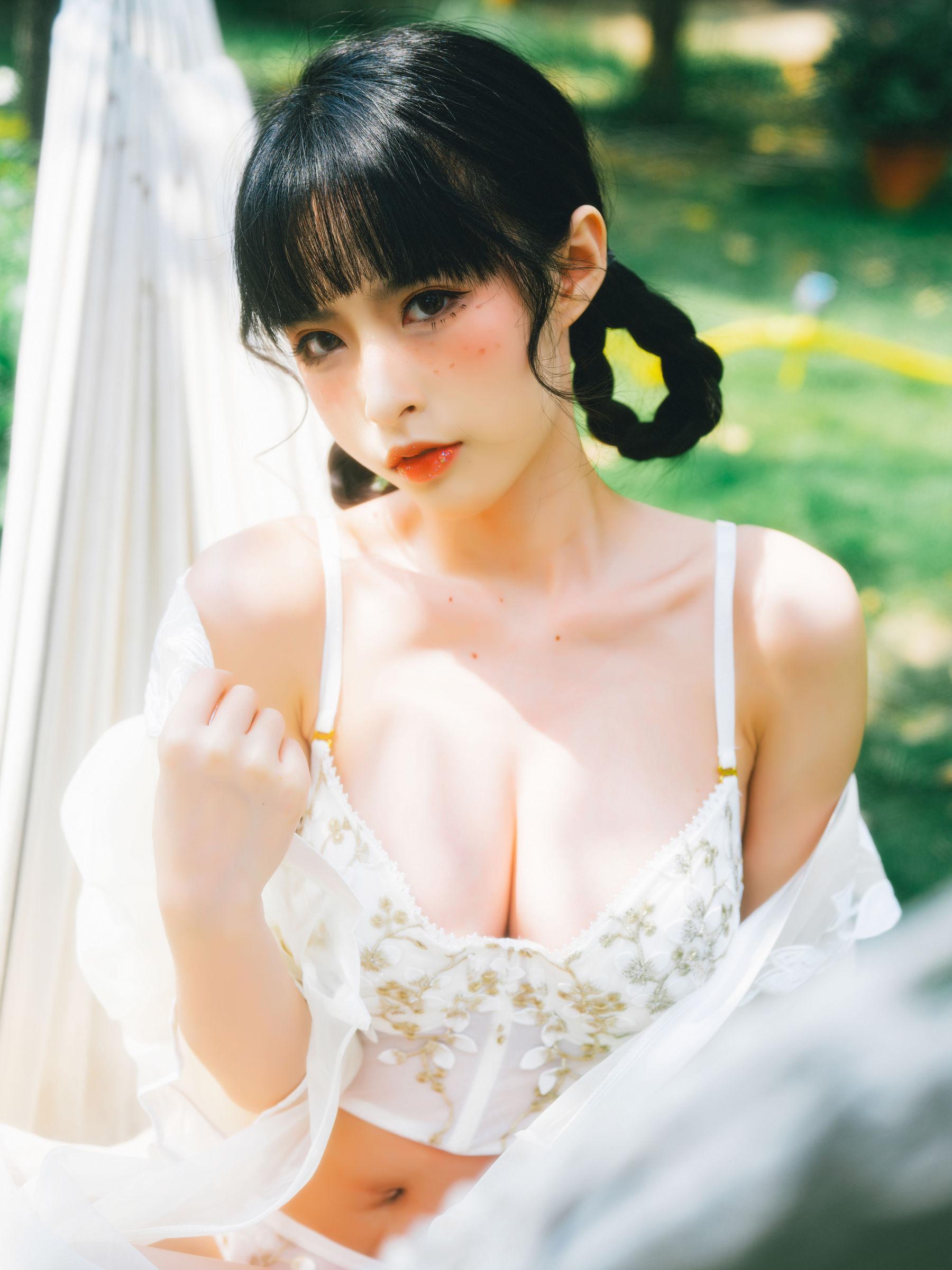 [网红COSER] 尤物清水由乃 – 湿水洛丽塔(44)