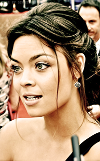 Scarlett Byrne XZBqRVsO_o