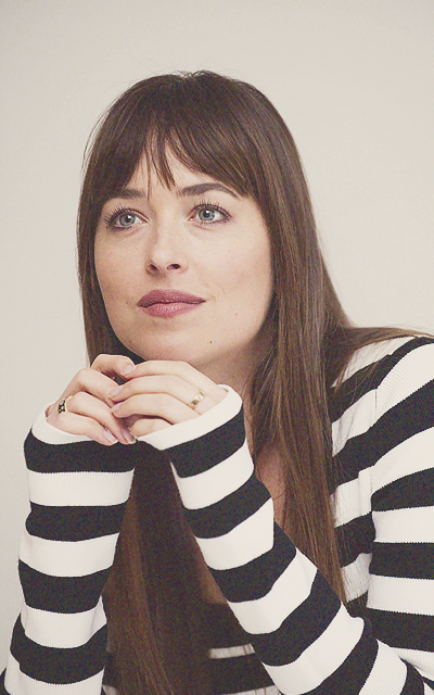 Dakota Johnson - Page 3 3qCGoyc6_o