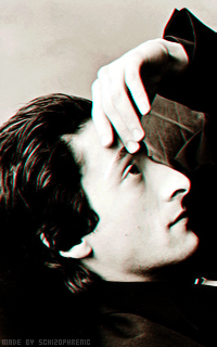 Adrien Brody ZXL1RBAX_o