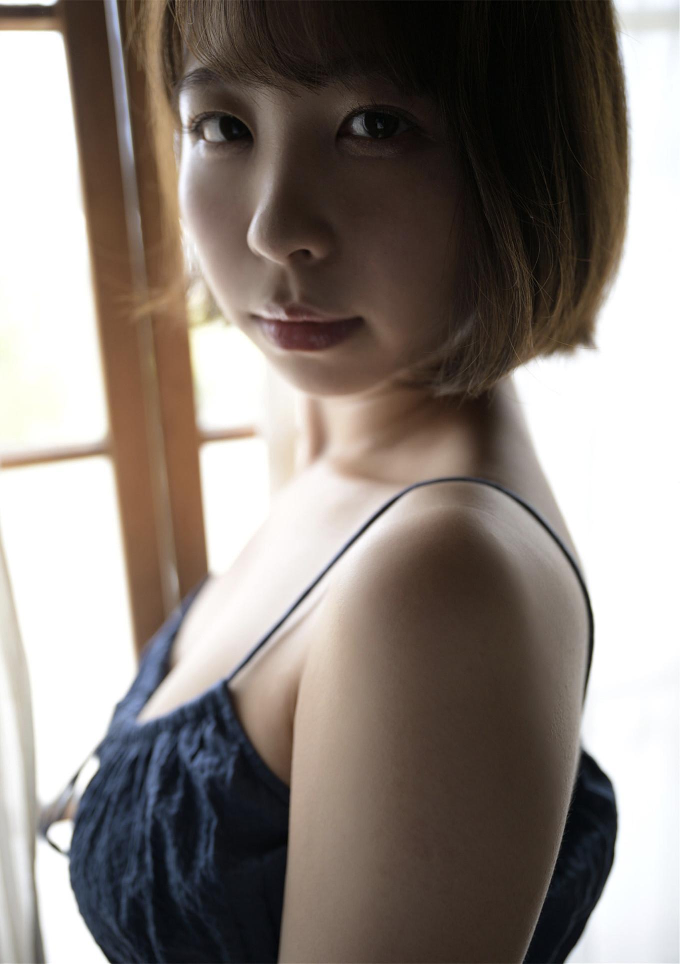 Riho Shishido 宍戸里帆, 週刊現代デジタル写真集 「現役女子大生のマシュマロ巨乳」 Set.03(14)