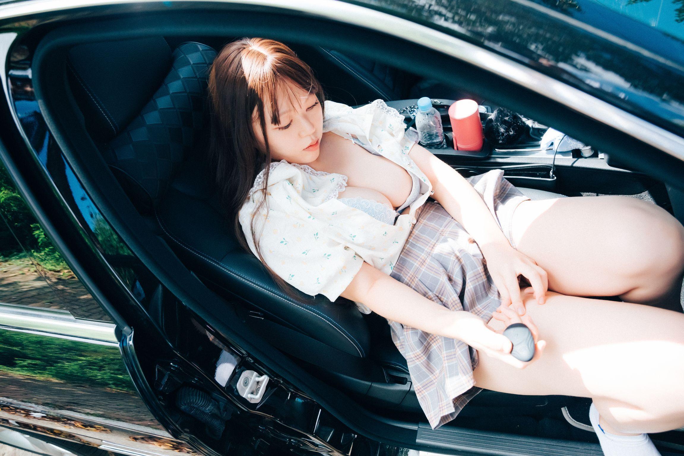 [Loozy] Mozzi (모찌): Pee Dog Play (104 photos )(7)