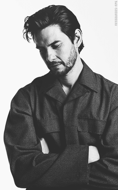 Ben Barnes - Page 2 NpUbHAiN_o