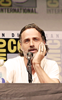 Andrew Lincoln - Page 2 L0JHj8BC_o