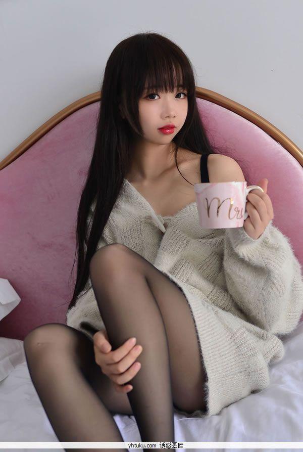 雪琪Cosplay–毛衣少女粉嘟嘟小嘴可爱写真(9)