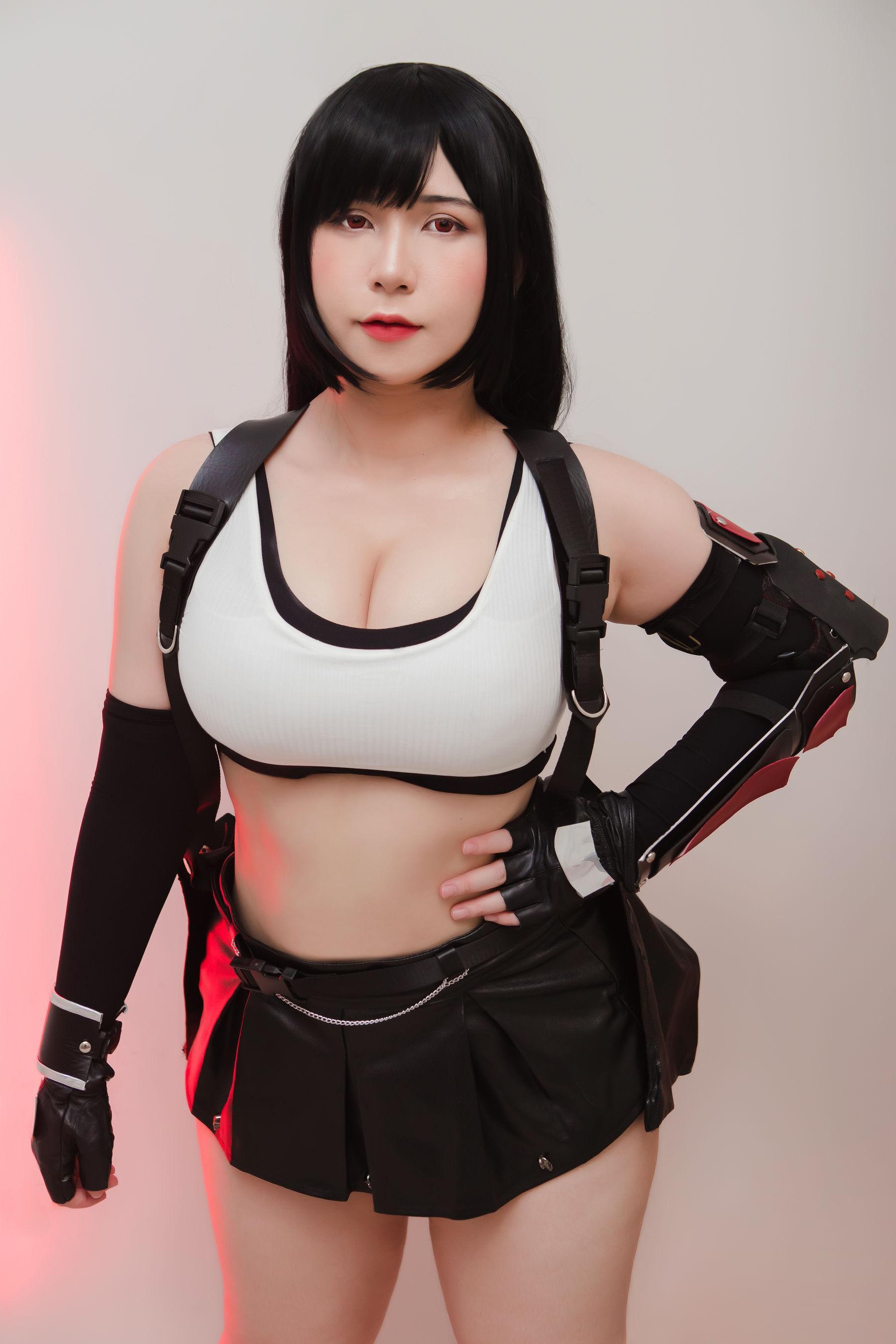 [网红COSER写真] Uy Uy – Tifa Lockhart 套图(1)