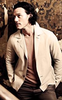 Luke Evans 1z3lAOzF_o