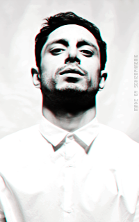 Riz Ahmed SUwiVsR8_o