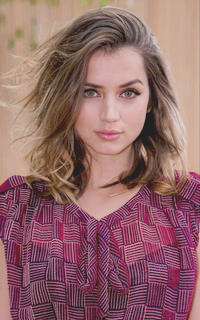 Ana de Armas ZpH5W6OR_o