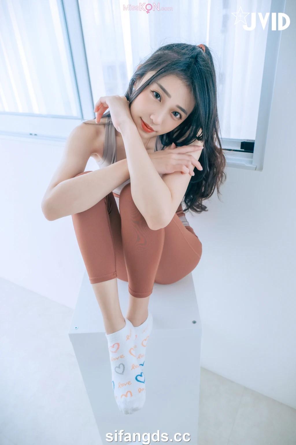 [JVID] 妍妍 Angel:【禁忌瑜珈課程】 瑜珈教練的秘密 裸體私人課程 (224 photos )(222)