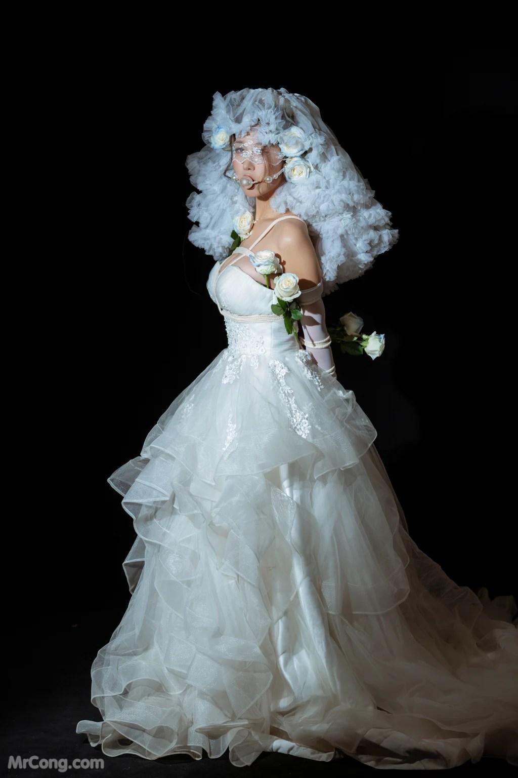 Coser@云溪溪 (Yunx1x1) Vol.060: 奶桃桃 月 (48 photos)(20)