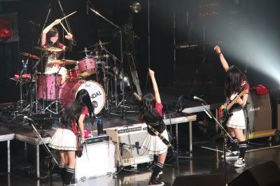 SCANDAL TEMPTATION BOX TOUR 2010～YEAH! tte Iei!～ 0EU2bDd2_o