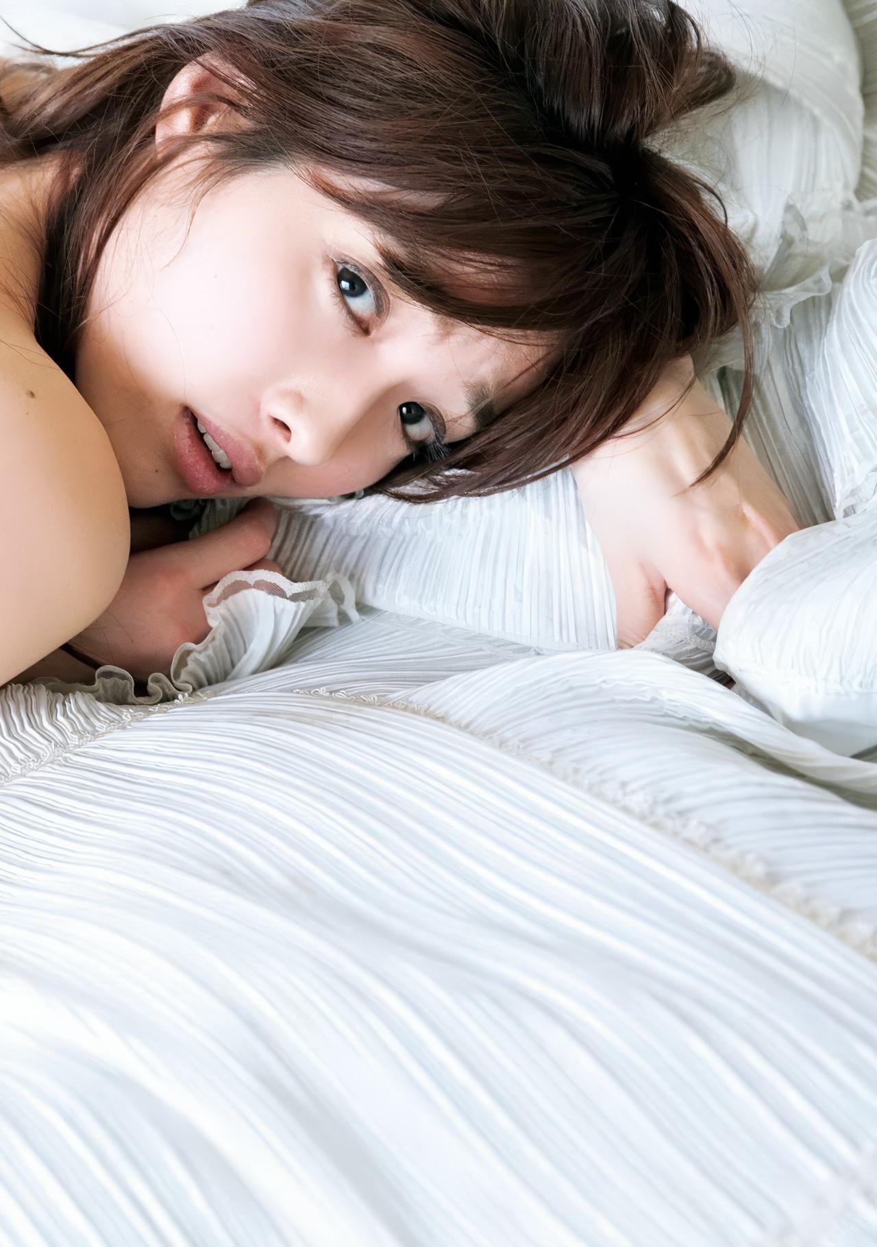 Anna Konno 今野杏南, 写真集 「杏南の日記」 Set.02(9)