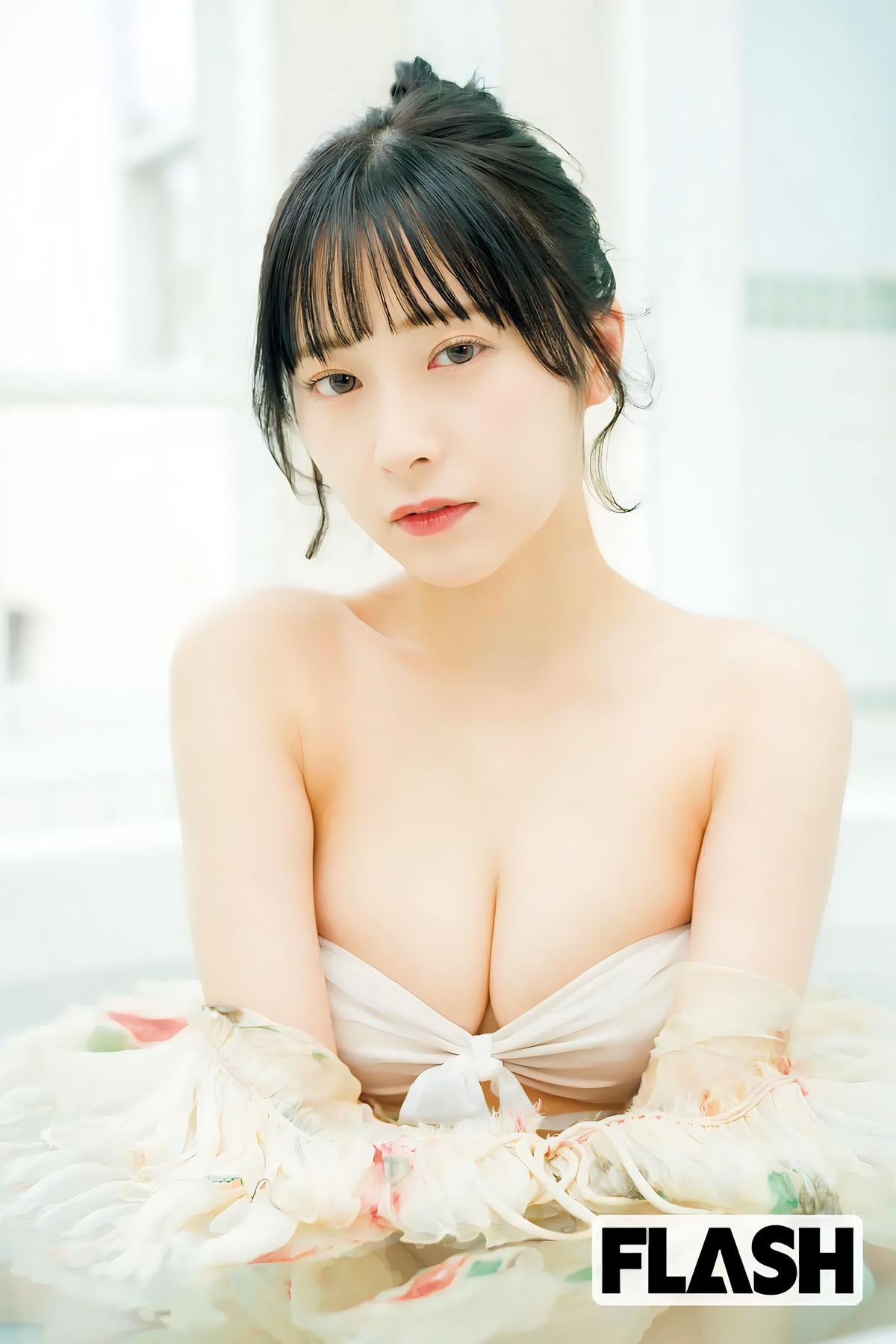 Matoi Shiomi 汐見まとい, FLASH 2024.04.09 (フラッシュ 2024年4月9日号)(7)