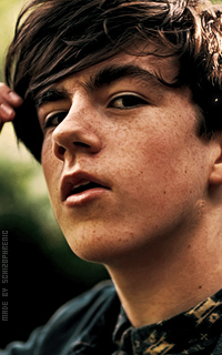 Declan Mckenna NZ76Ru3x_o