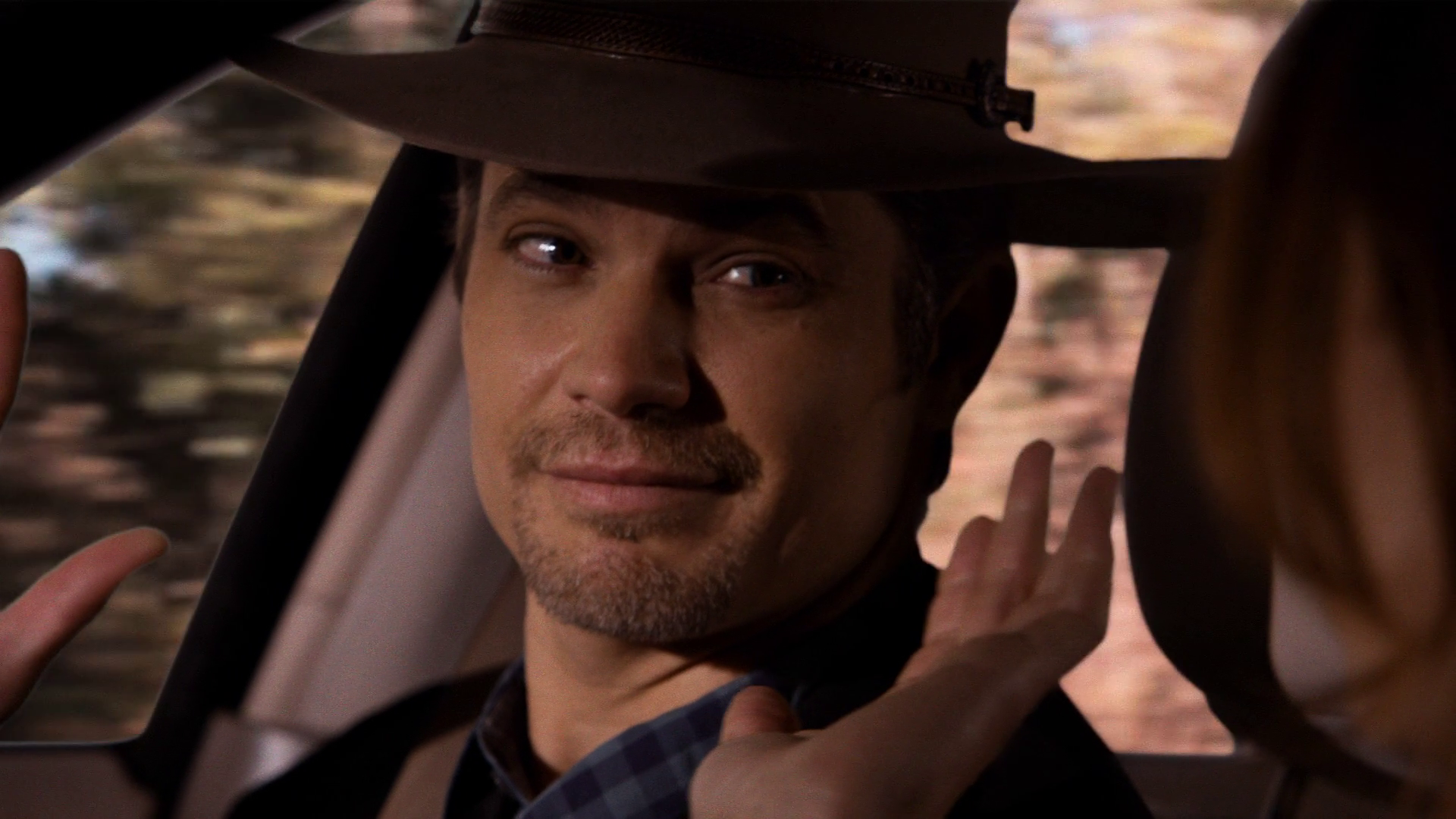 Justified.S02.1080p.BluRay.x264 – 42.6 GB