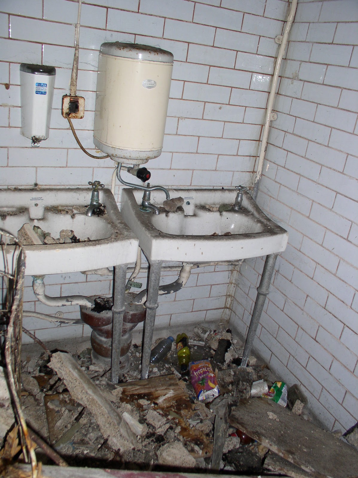 Заброшенный общественный туалет в Гайд-Парке превратился в квартиру 