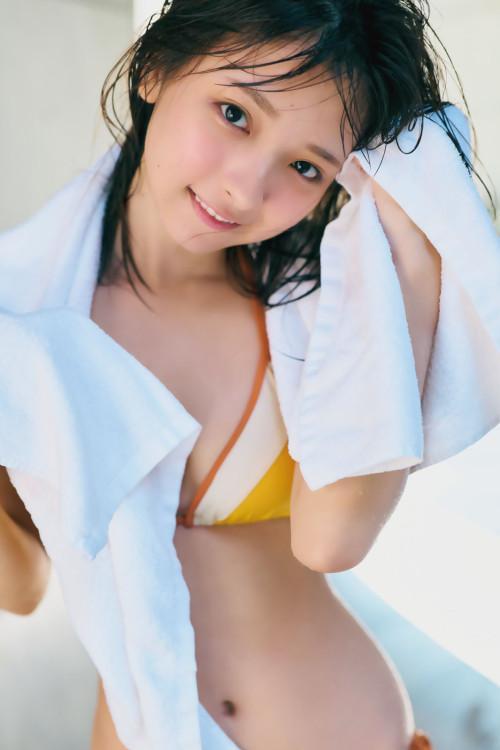 Runa Ichinose 一ノ瀬瑠菜, Shonen Magazine 2025 No.01 (週刊少年マガジン 2025年1号)