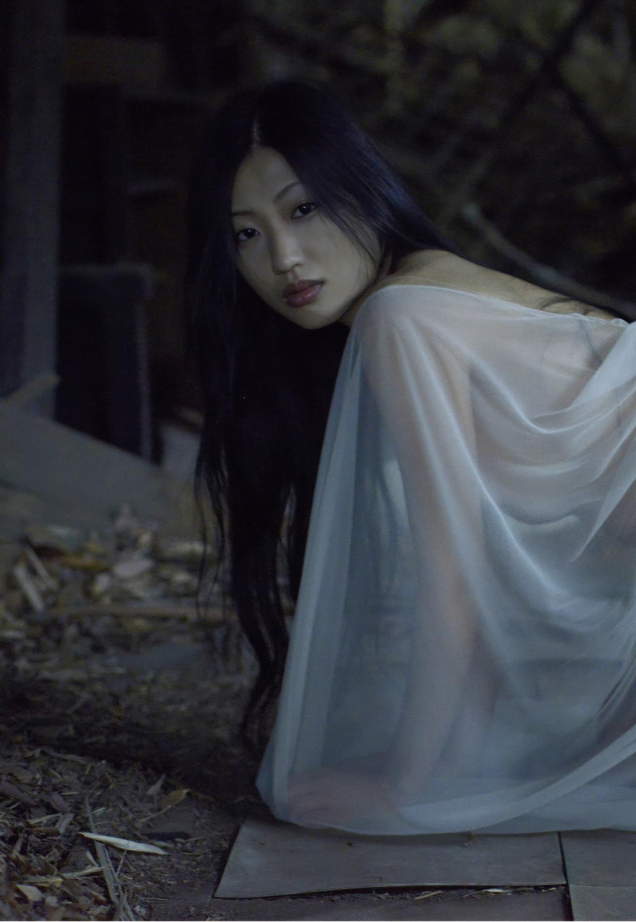 Mitsu Dan 壇蜜, デジタル写真集 蔵のなかの・・・ Premium Archive(39)