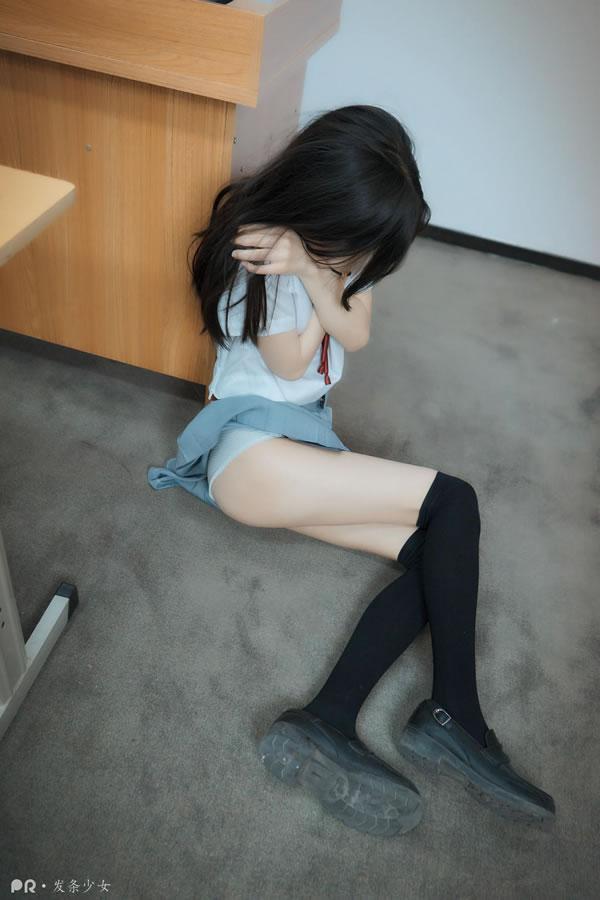 发条少女-尾随颜控少女大胆写真(3)