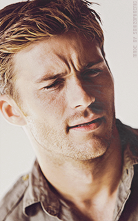 Scott Eastwood OjRfTWze_o