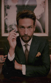 Tom Mison TACQGoKB_o