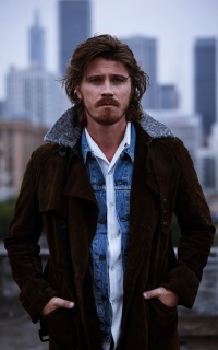 Garrett Hedlund - Page 4 StxkYtQR_o