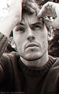 Sam Claflin MqOVLwBs_o