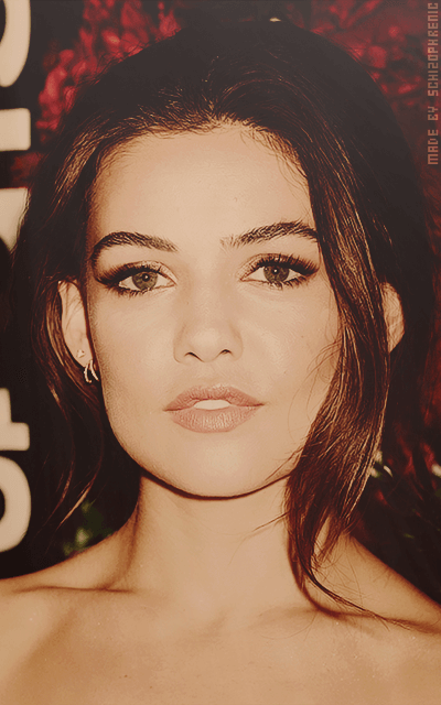 Danielle Campbell CtsgUZxr_o