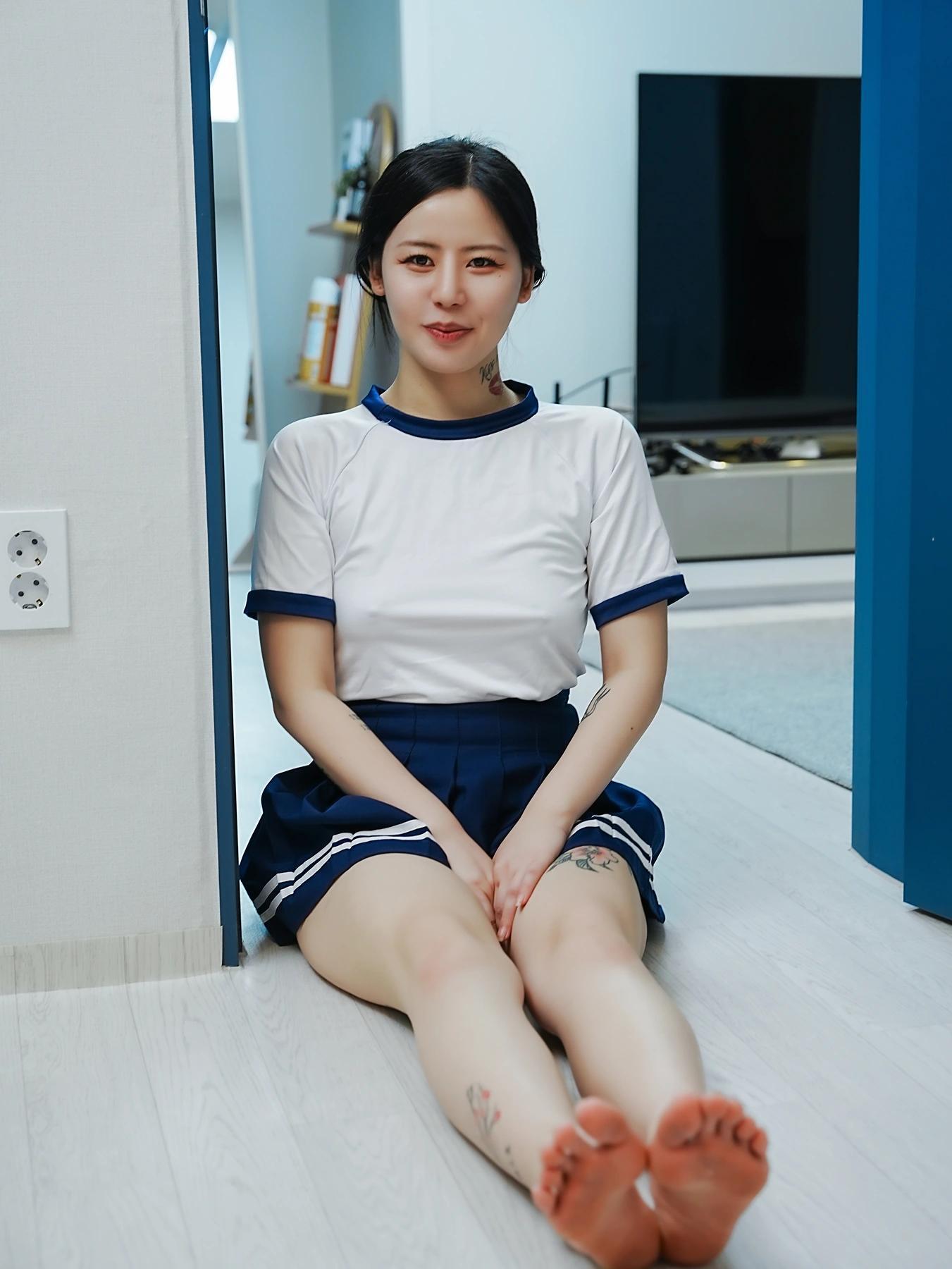 Choi Ri 최리, Photobook Vol.01 「Bloomers」 Set.01(20)