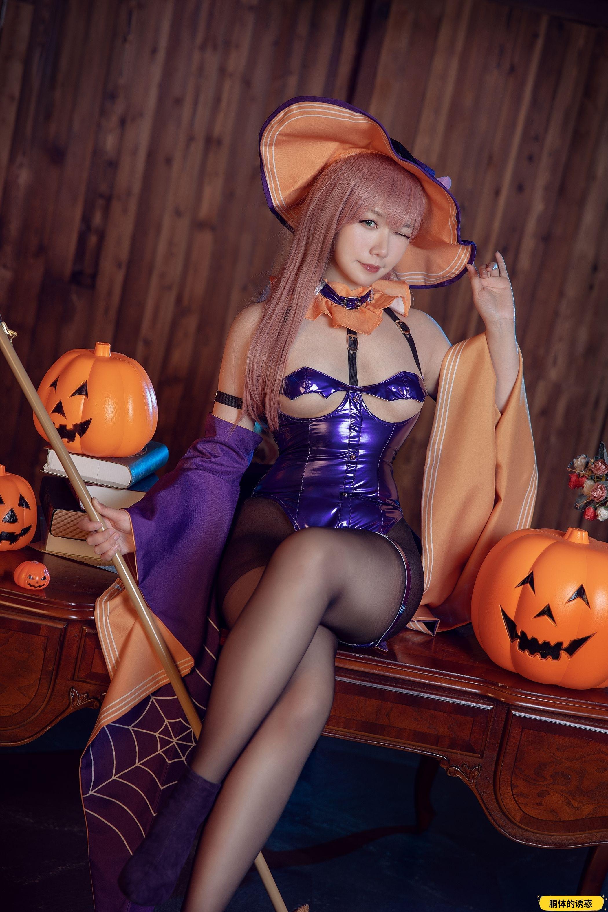 Makachan 麻花麻花酱 - Memphis Halloween (Azur Lane)