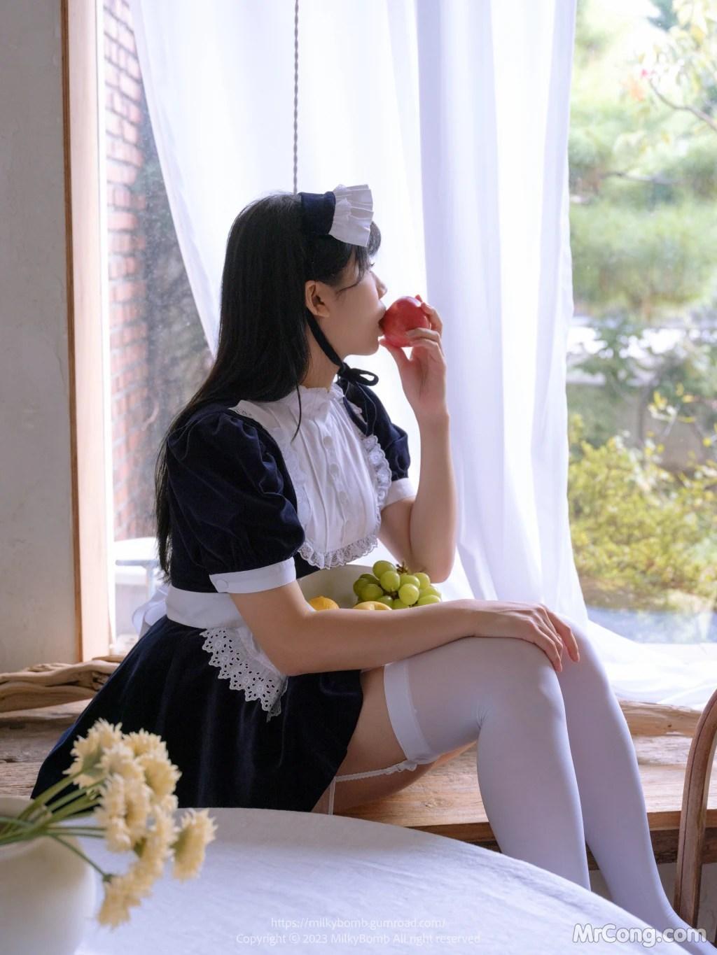 [MilkyBomb] Yui: Vol.3 Maid (291 photos )(127)