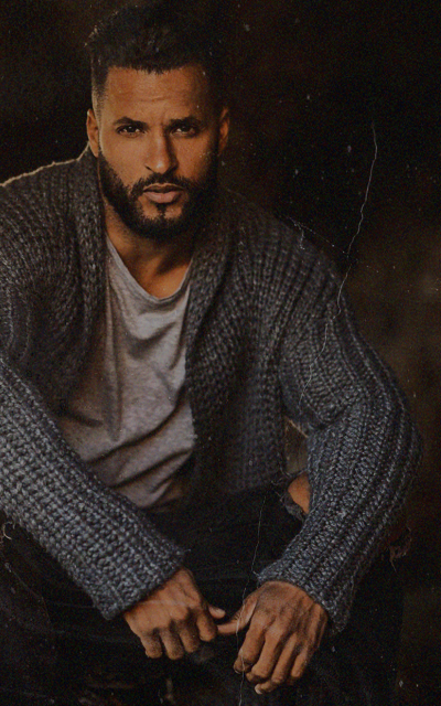 Ricky Whittle  Vm3gv78B_o