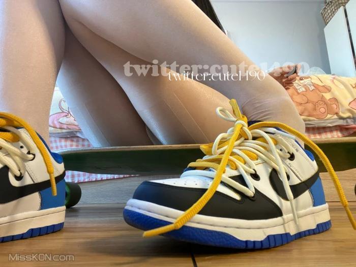 Coser@自整理福利姬: 六套合集 2024-10-22 (816 photos )(223)