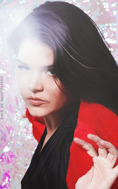 Marie Avgeropoulos - Page 2 Tpes9XNb_o