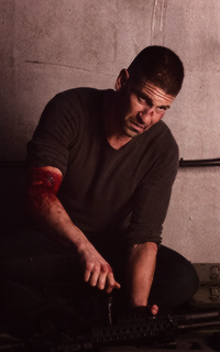 Jon Bernthal  JLd3uBNN_o