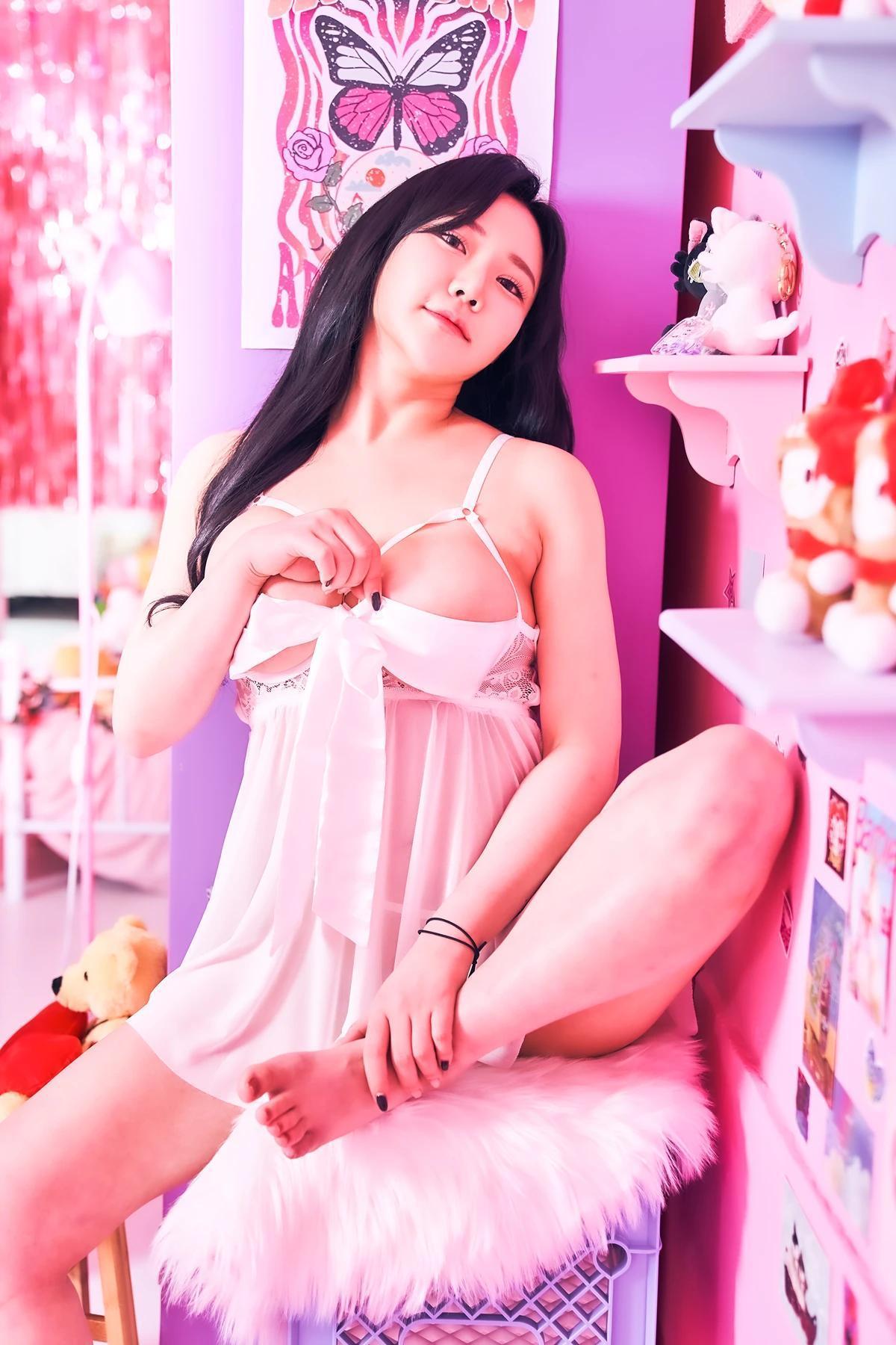 Dasom 솜솜이, PhotoBook 「Angel」 Set.01(8)