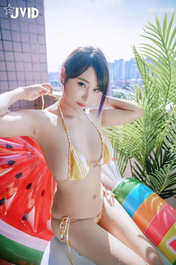 极品美巨乳乐乐 - 夏日润滑液2(1)