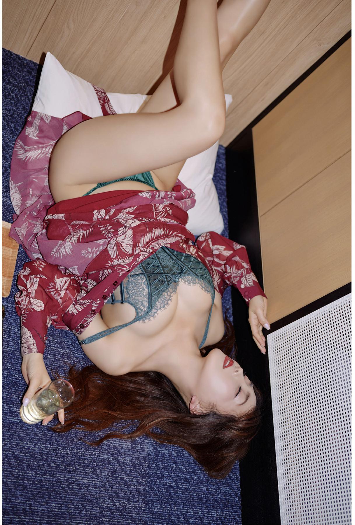 Tomomi Morisaki 森咲智美, 週刊ポストデジタル写真集 『500万人のおっぱい』 Set.02(15)