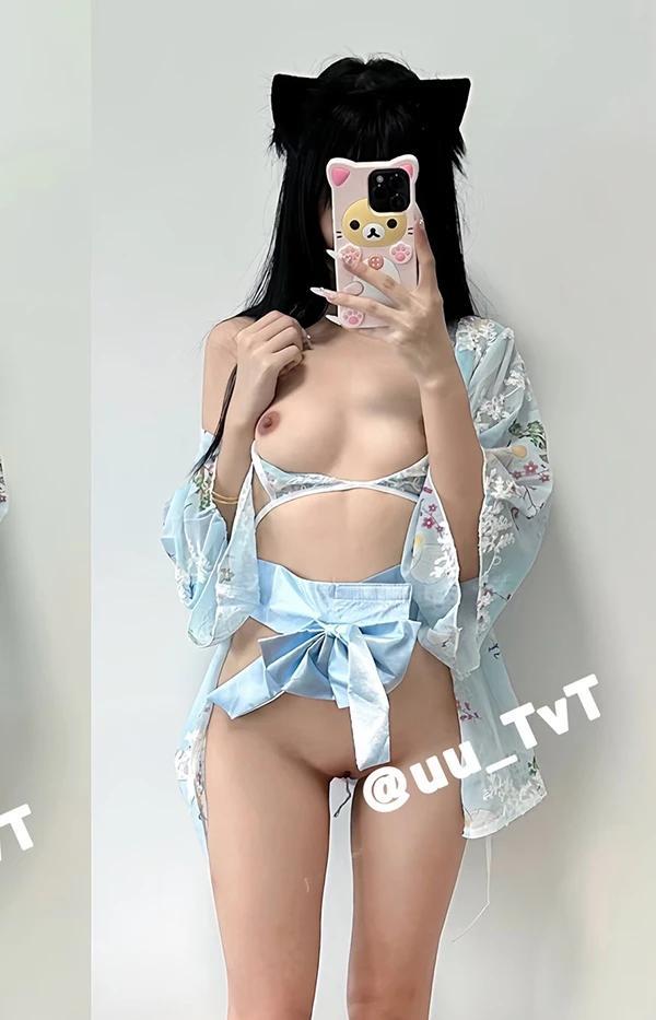 粉嫩白虎福利姬@烟火 2025尺度私拍视图合集7(25)