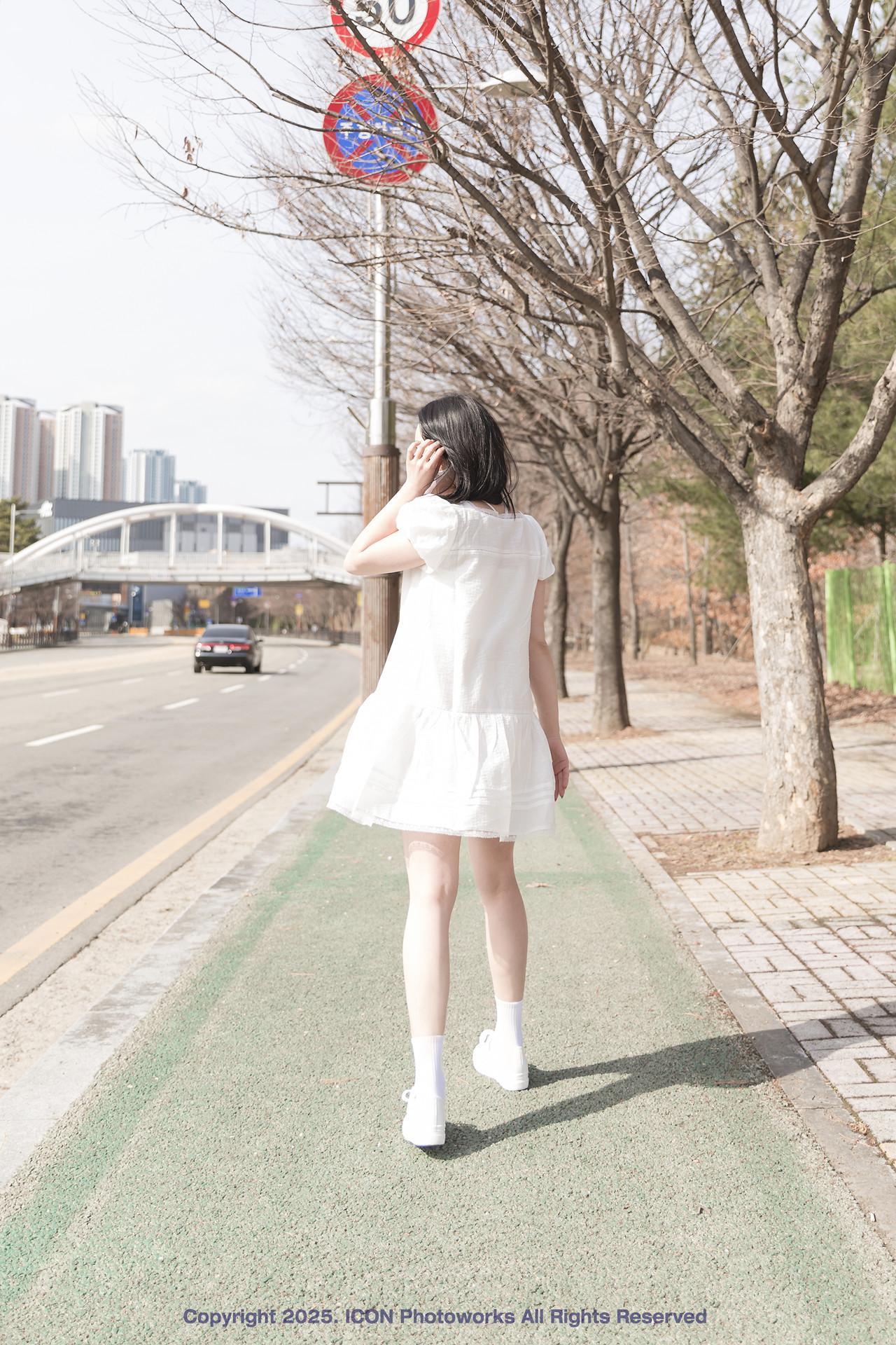 CHAEI 채이, ICON Photobook “Exhibitionism and Desire” Set.01(1)