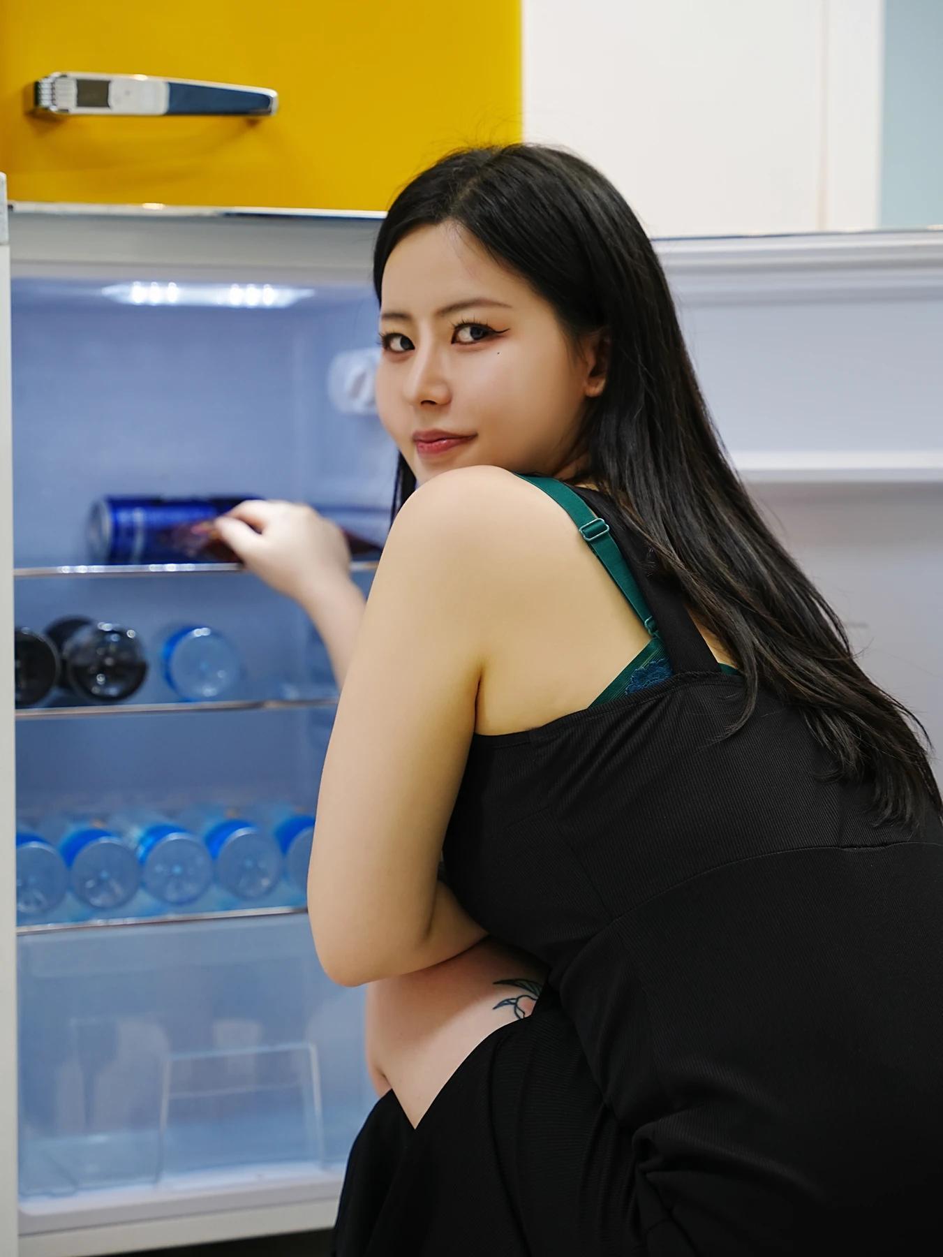 Choi Ri 최리, Photobook Vol.02 「Missy Look」 Set.01(20)