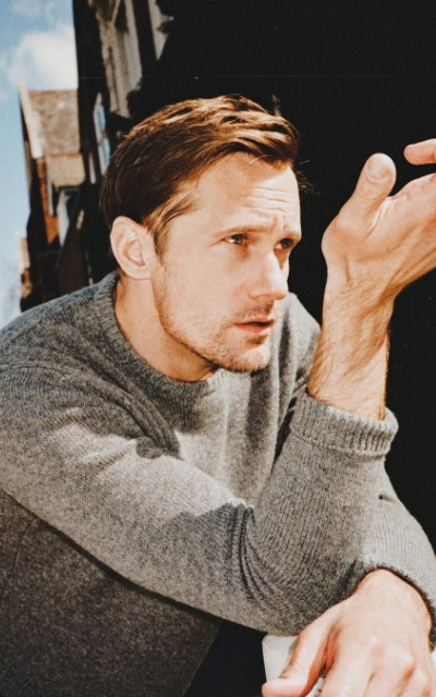 Alexander Skarsgard  HVfYqOVh_o