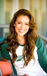 Alyssa Milano KsAUJaC5_o